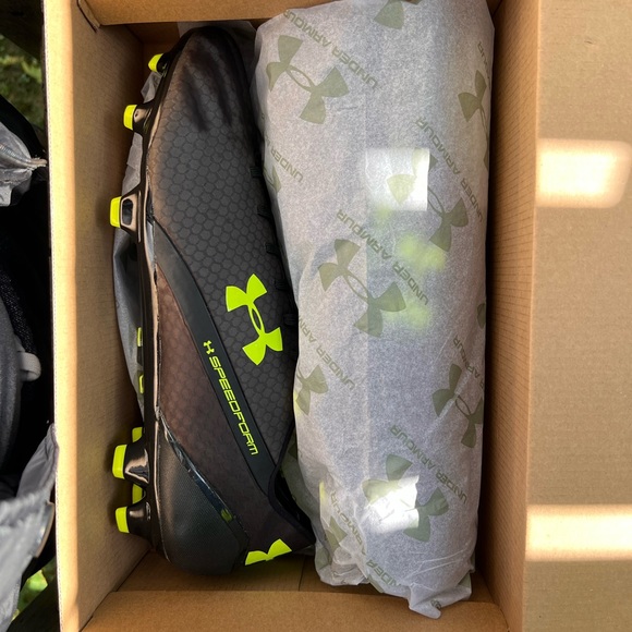 Under Armour New men’s Speedform synthetic soccer cleats. Original UA box - Picture 2 of 10